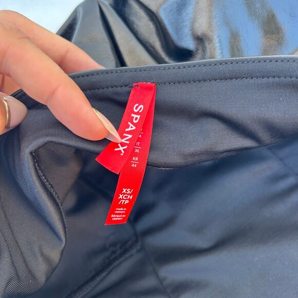 Spanx Patent Leather Shiny Leggings Pants XS High Waisted Compression Black - Picture 3 of 6